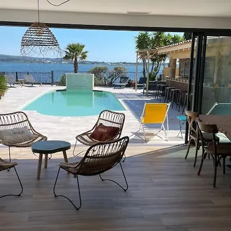 La Belle De Thau ! Villa