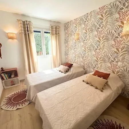 La Belle De Thau ! Villa